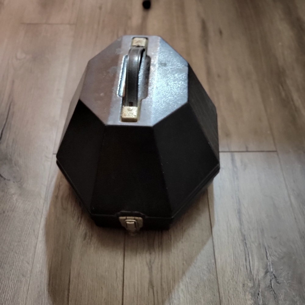 Hat box